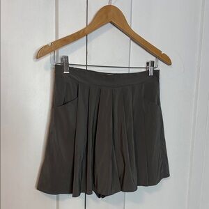 BCBGeneration Grey Elastic Waist Skort  - Pebblestone - Small - with pockets